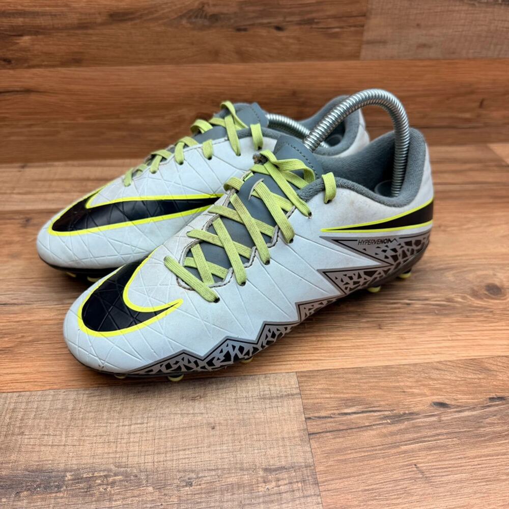 Nike Hypervenom kid size 6Y Phinish FG Green Platinum Football Soccer Cleats